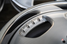 Load image into Gallery viewer, 19" Wald Duchatelet II (Used Wheels Built to Order)