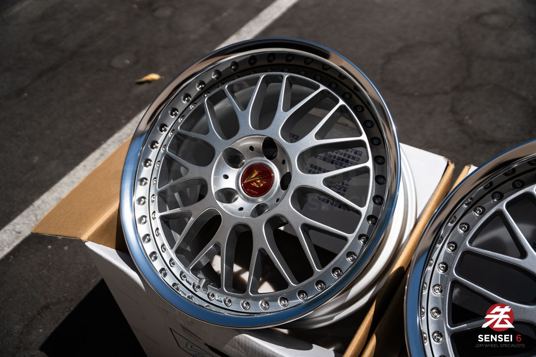 ワーク VSKF# / 18x9.5 +14、18x10.5 +15 / 5x114.3 / ライトグレーシルバー