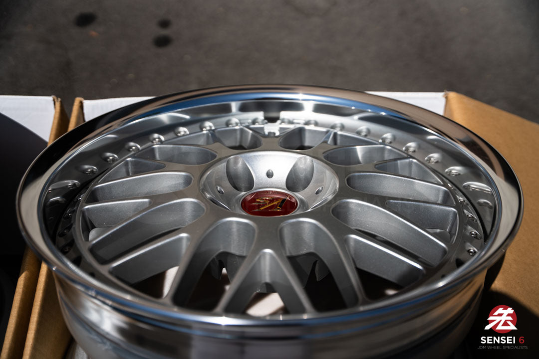 ワーク VSKF# / 18x9.5 +14、18x10.5 +15 / 5x114.3 / ライトグレーシルバー