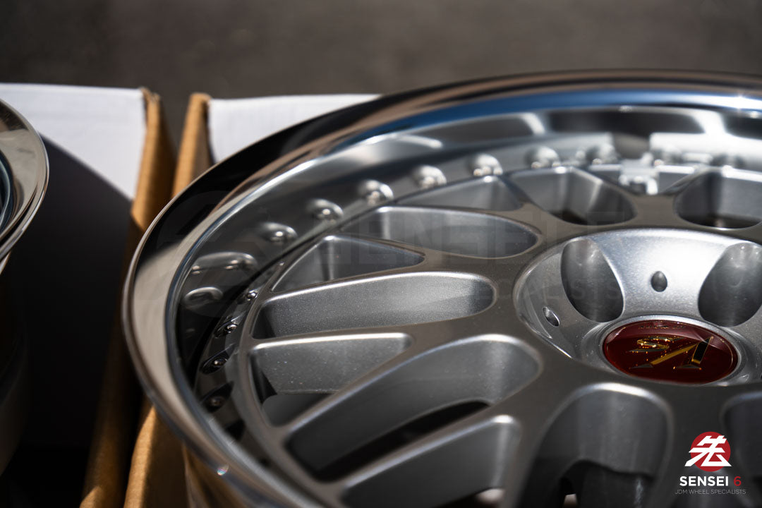 ワーク VSKF# / 18x9.5 +14、18x10.5 +15 / 5x114.3 / ライトグレーシルバー
