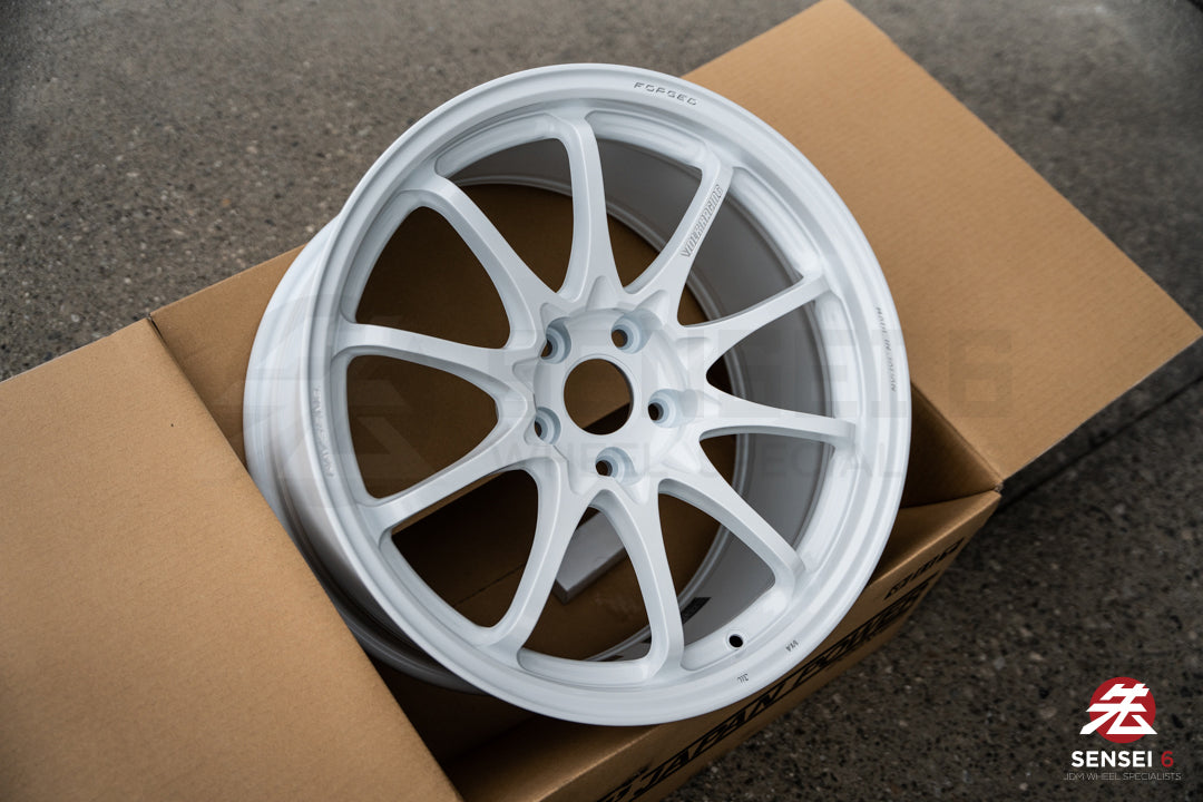 Volk CE28N-Plus / 18x9.5 +38 / 5x114.3 / Dash White (DW)