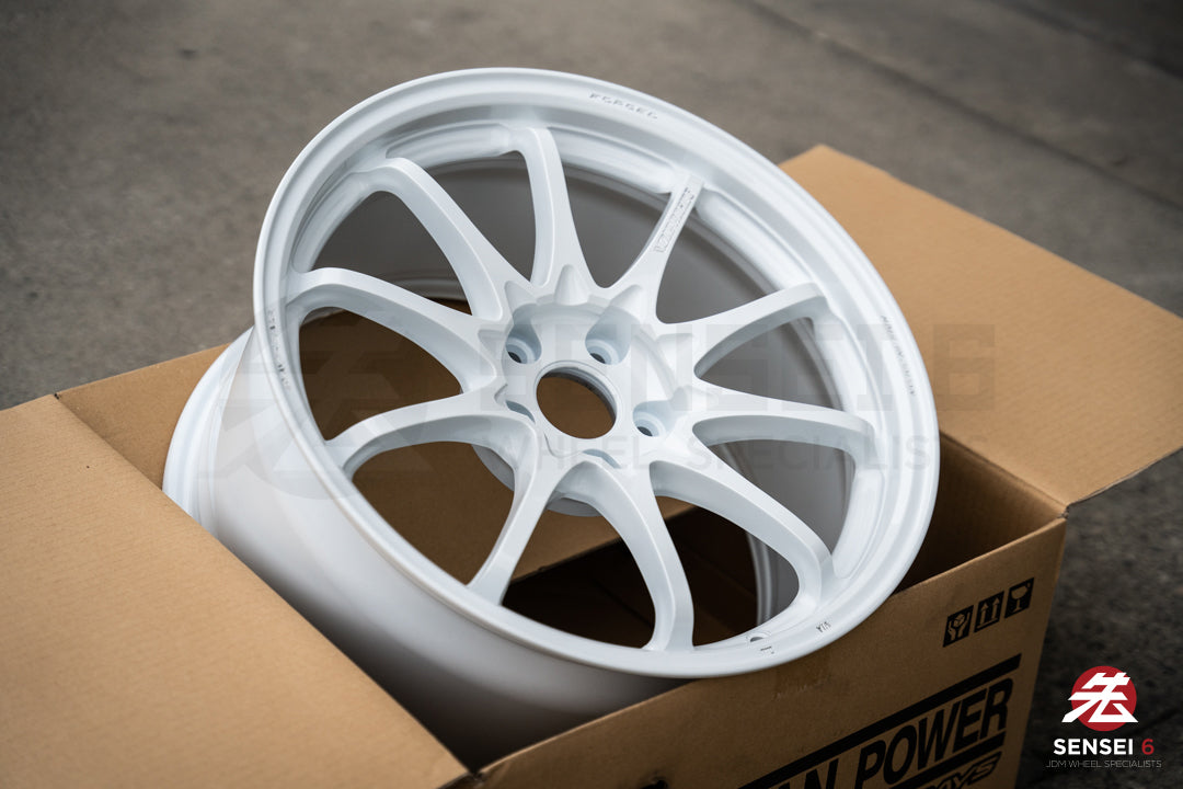 Volk CE28N-Plus / 18x9.5 +38 / 5x114.3 / Dash White (DW)