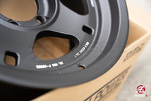 Load image into Gallery viewer, Rays 05X / 17x8.5 -10 / 6x139.7 / Blast Black 2 (BT)