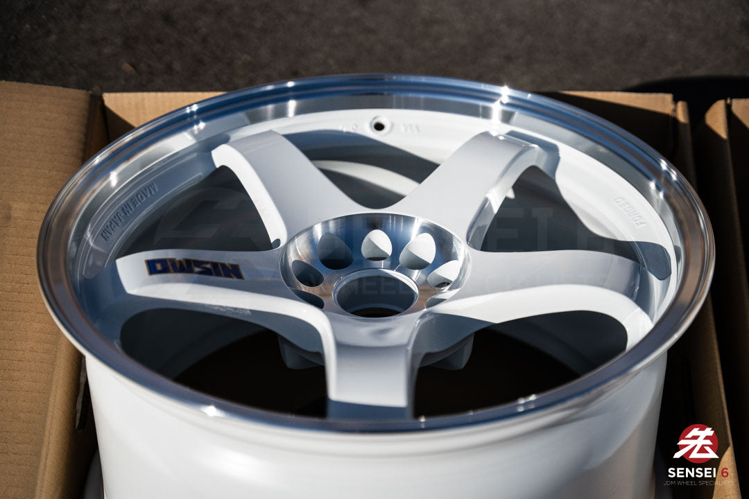 Nismo LMGT4 40th Anniversary / 18x9.5 +12 / 5x114.3 / White Rim DC