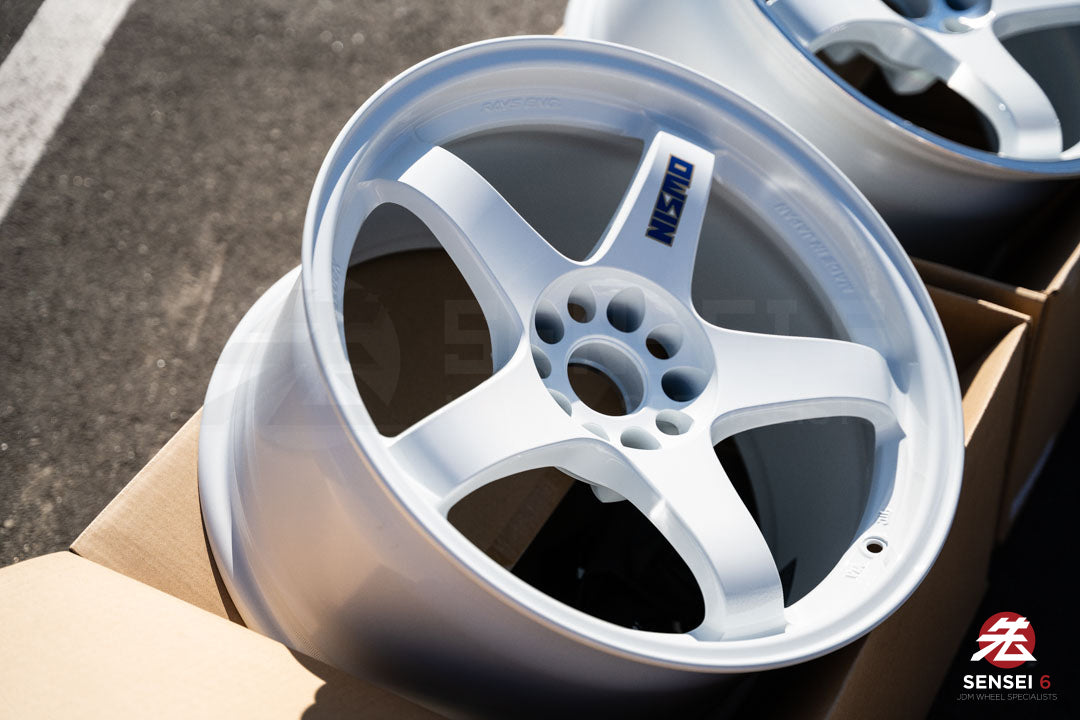 Nismo LMGT4 40th Anniversary / 18x9.5 +12 / 5x114.3 / White