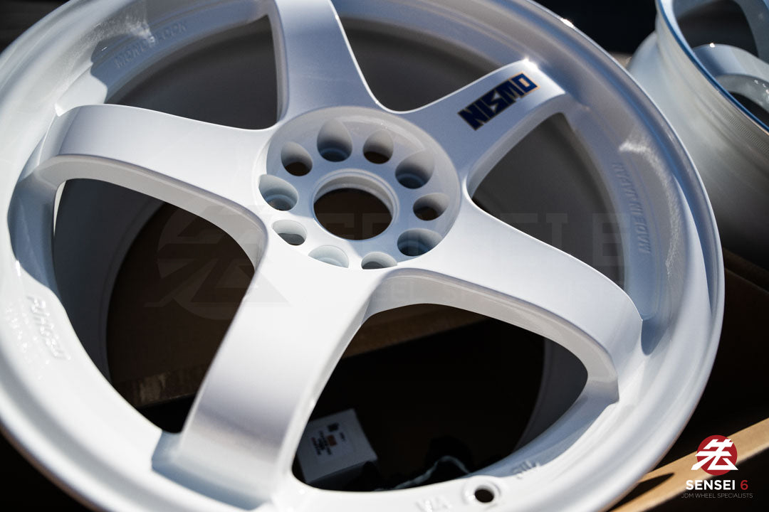 ニスモ LMGT4 / 18x10.5 +15 / 5x114.3 / ブラック