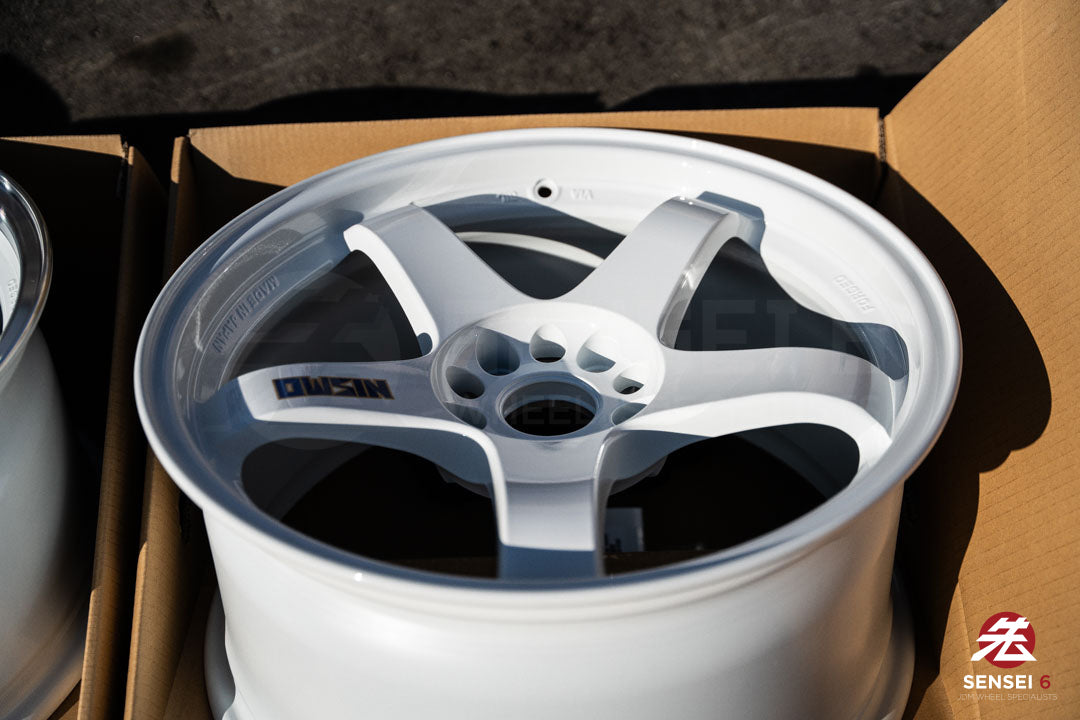 ニスモ LMGT4 / 18x10.5 +15 / 5x114.3 / ブラック