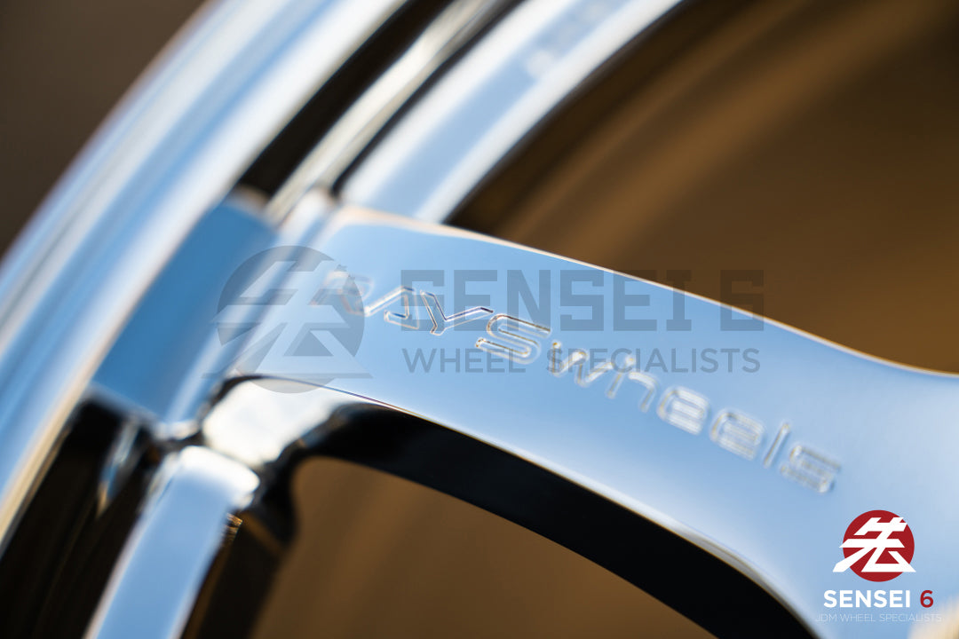 Gram Lights 57DR / 18x9.5 +22 / 5x114.3 / Chrome