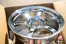 Load image into Gallery viewer, Gram Lights 57DR / 17x9 +38 / 5x114.3 / Chrome