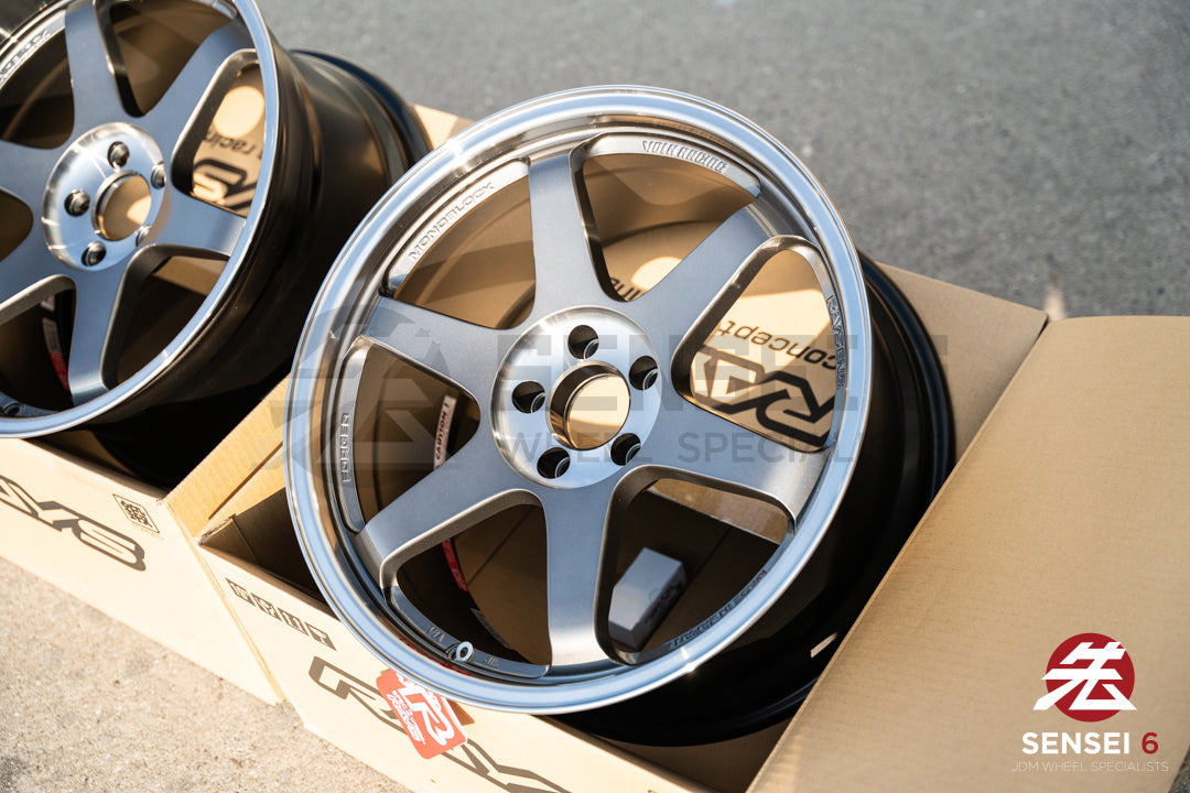 Volk TE37SL / 19x9.5 +22、19x10.5 +35 / 5x112 / プレスグラファイト