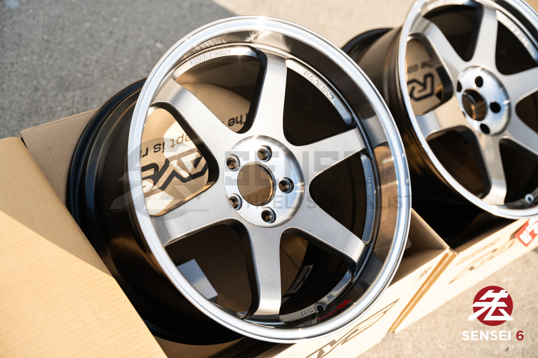 Volk TE37SL / 19x9.5 +22、19x10.5 +35 / 5x112 / プレスグラファイト