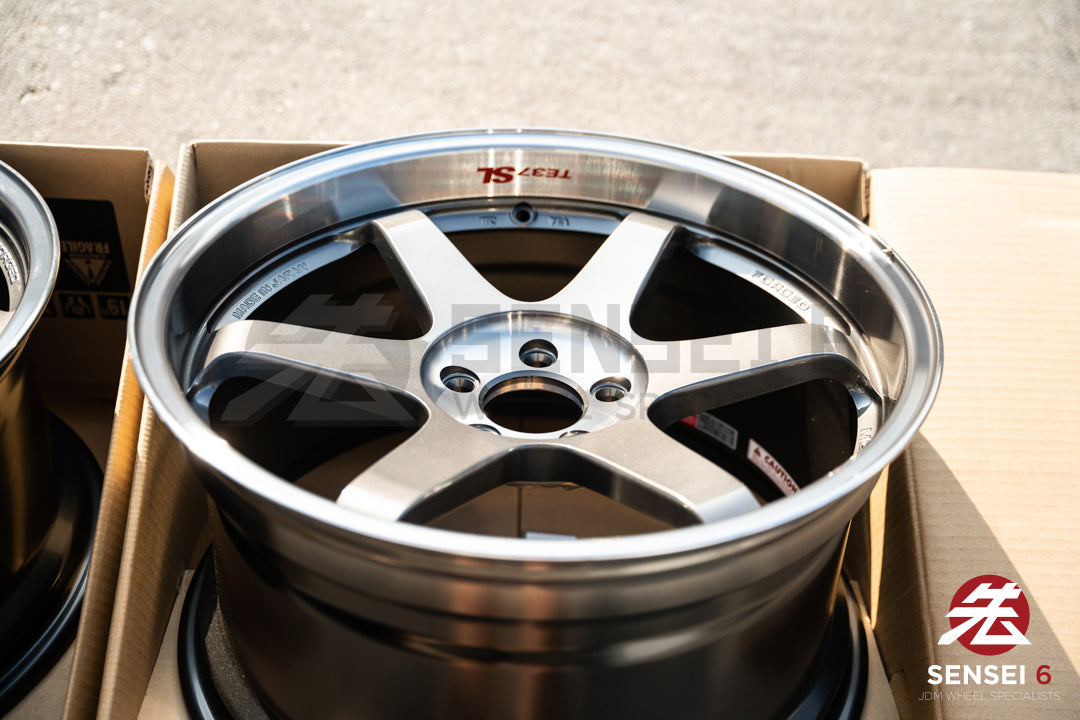 Volk TE37SL / 19x9.5 +22、19x10.5 +35 / 5x112 / プレスグラファイト