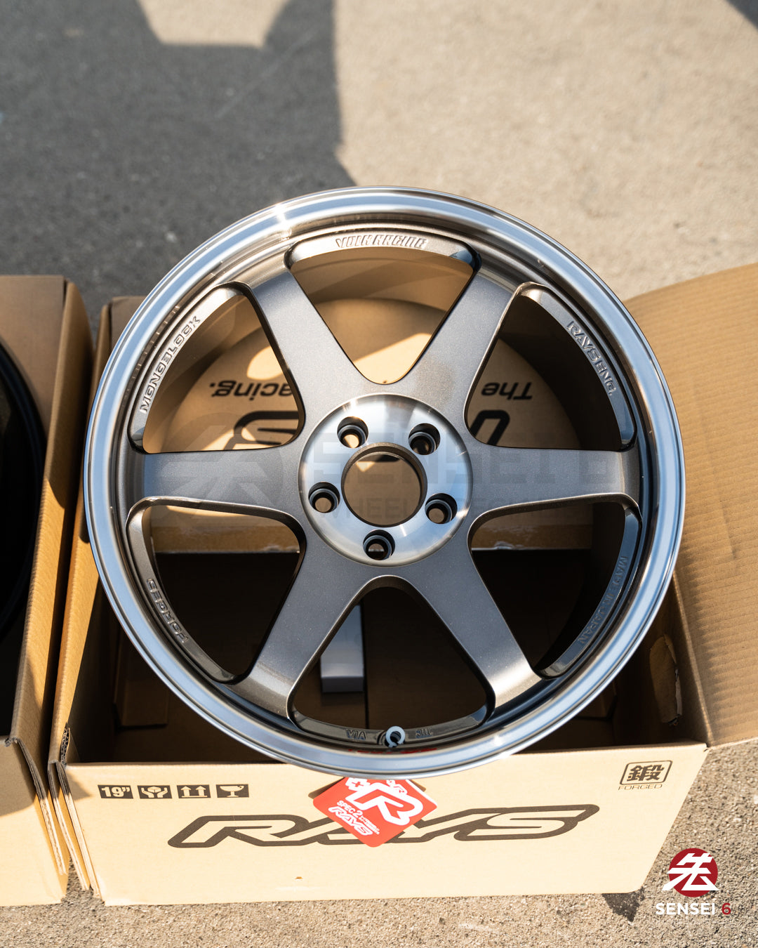 Volk TE37SL / 19x9.5 +22、19x10.5 +35 / 5x112 / プレスグラファイト