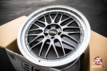 Cargar imagen en el visor de la galería, BBS LM / 20x9.5 +30 / 5x114.3 / Diamante Negro