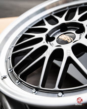 Cargar imagen en el visor de la galería, BBS LM / 20x9.5 +30 / 5x114.3 / Diamante Negro