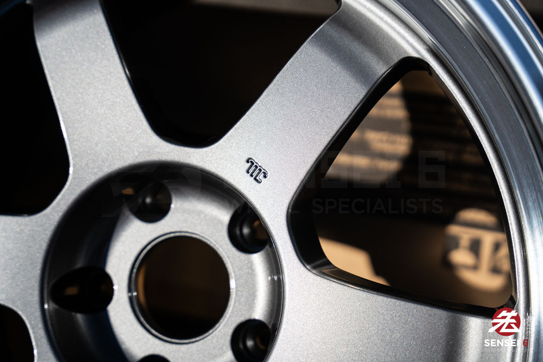 Volk TE37V Mark II / 18x10.5 +15 / 5x114.3 / Gunmetal Rim DC (MF)