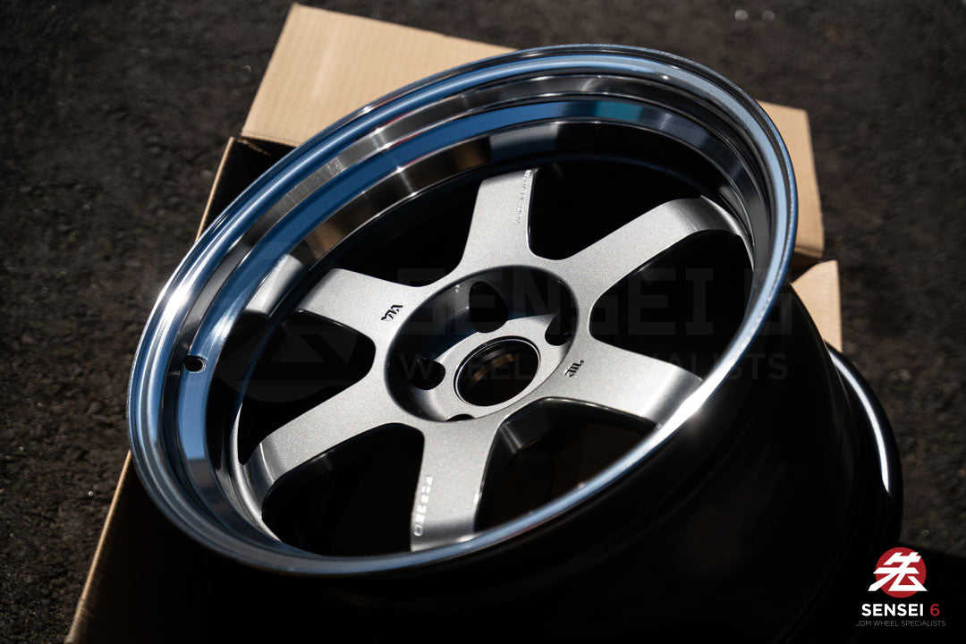 Volk TE37V Mark II / 18x10.5 +15 / 5x114.3 / Gunmetal Rim DC (MF)