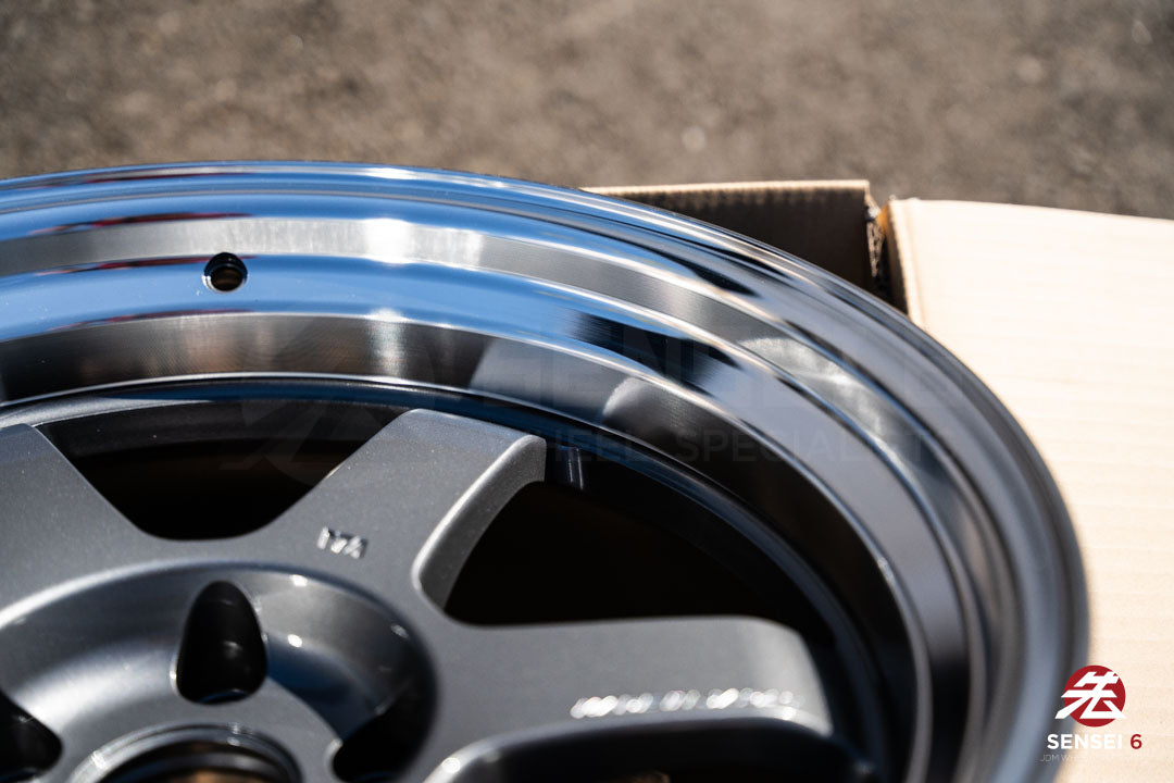 Volk TE37V Mark II / 18x10.5 +15 / 5x114.3 / Gunmetal Rim DC (MF)