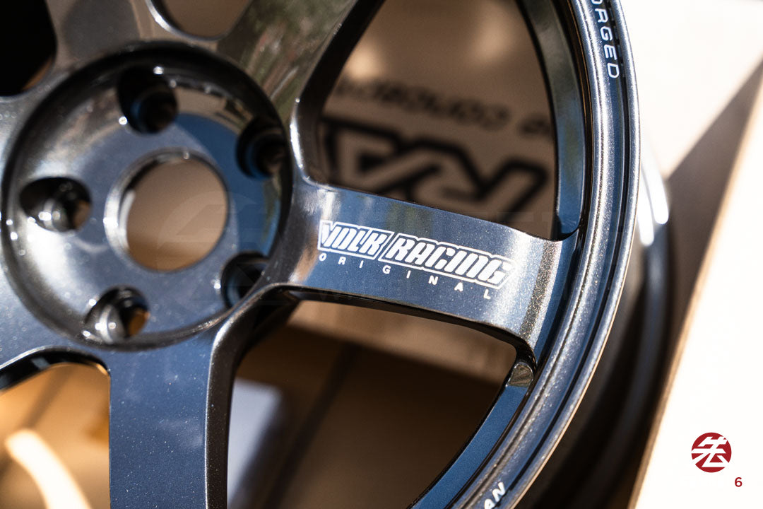 Volk TE37 Saga S-Plus / 18x9.5 +20 / 5x120 / Diamond Dark Gunmetal (MM)