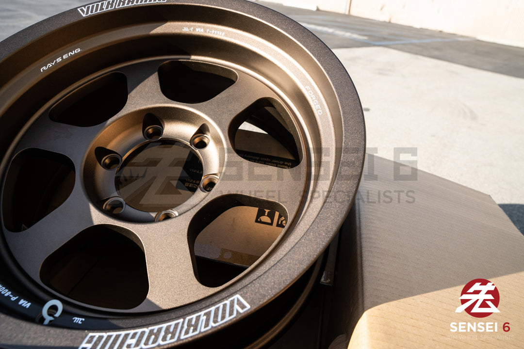 Volk TE37XT M-Spec / 17x8.5 -10 / 6x139.7 / OG Bronze (BR)