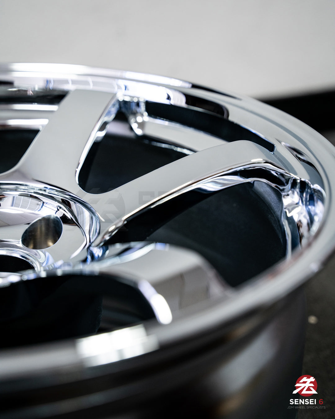 Volk TE37 サガ SL / 18x10.5 +15 / 5x114.3 / クローム