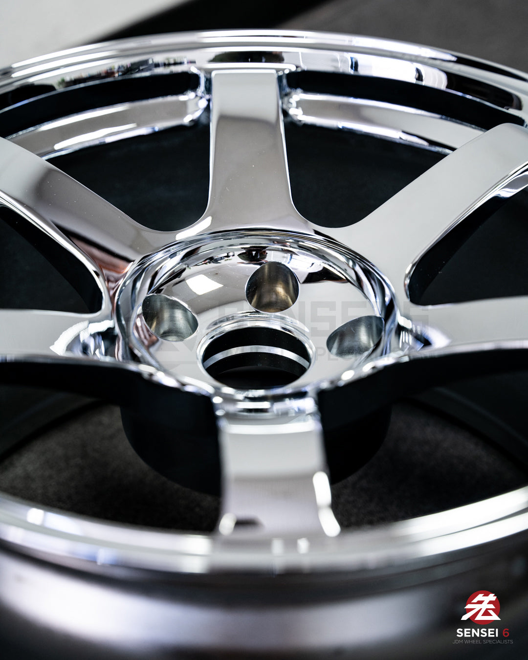Volk TE37 サガ SL / 18x10.5 +15 / 5x114.3 / クローム
