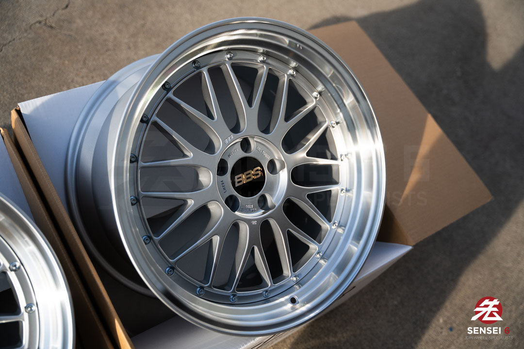 BBS LM / 19x9.5 +23、19x11 +35 / 5x112 / ダイヤモンドシルバー