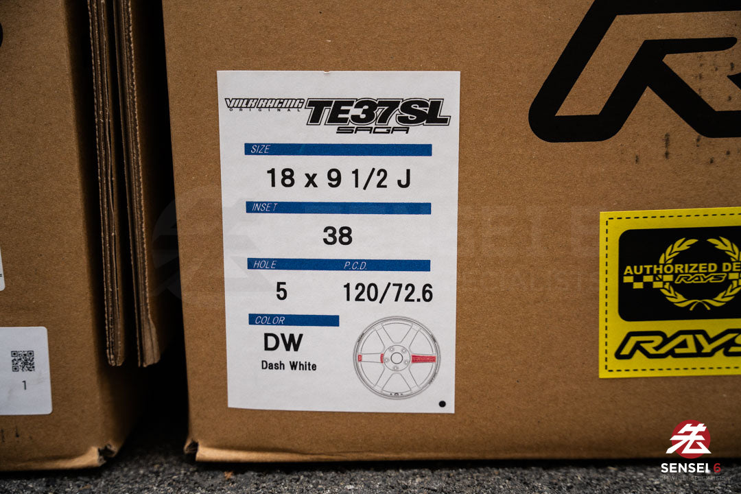 Volk TE37 Saga SL / 18x9.5 +38 / 5x120 / Dash White (DW)
