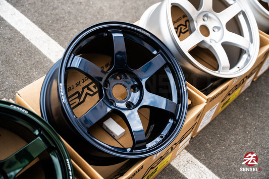 Volk TE37 Saga SL / 18x9.5 +38 / 5x120 / Mag Blue (BL)