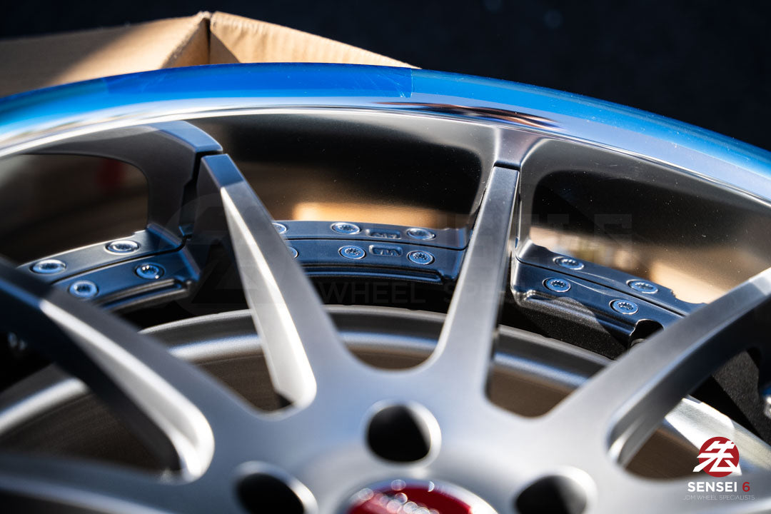 SSR Executor CV01 / 19x9.5 +5, 19x10.5 +5 / 5x114.3 / Flat Titan