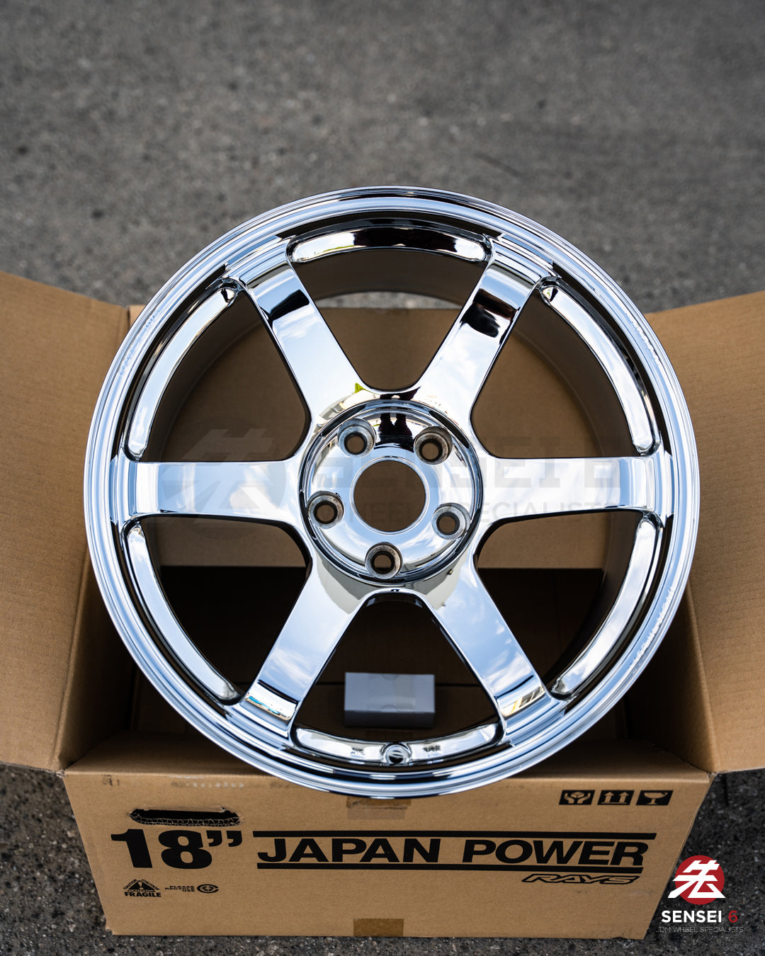 Volk TE37 サガ SL / 18x10.5 +15 / 5x114.3 / クローム