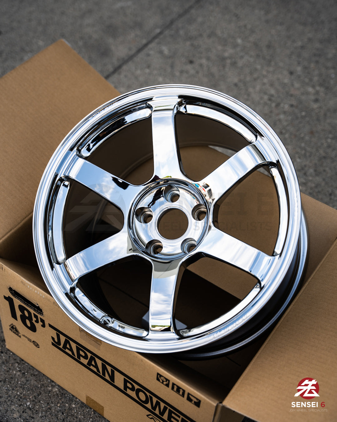 Volk TE37 サガ SL / 18x10.5 +15 / 5x114.3 / クローム