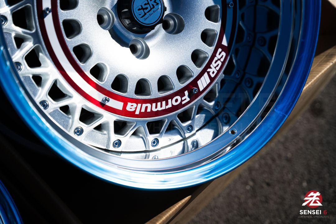 SSR Formula Aero Mesh / 18x9.5 +12, 18x10.5 +18 / 5x114.3 / FM Silver + Brushed Red Ring