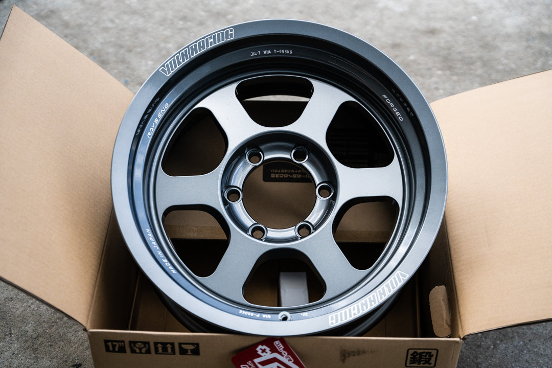 Volk TE37XT M-Spec / 17x8.5-10 / 6x139.7 / Bronce