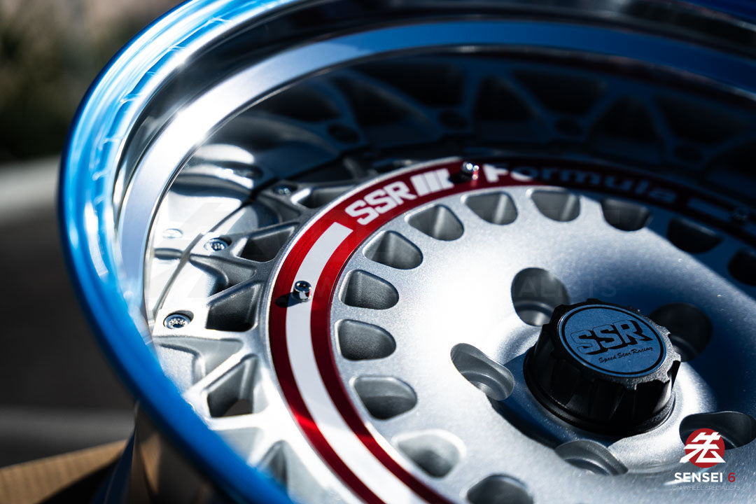 SSR Formula Aero Mesh / 18x9.5 +12, 18x10.5 +18 / 5x114.3 / FM Silver + Brushed Red Ring