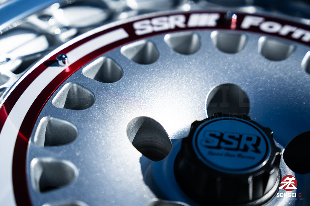 SSR Formula Aero Mesh / 18x9.5 +12, 18x10.5 +18 / 5x114.3 / FM Silver + Brushed Red Ring