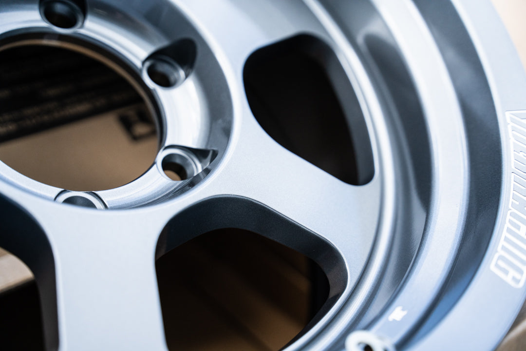 Volk TE37XT M-Spec / 17x8.5-10 / 6x139.7 / Bronce