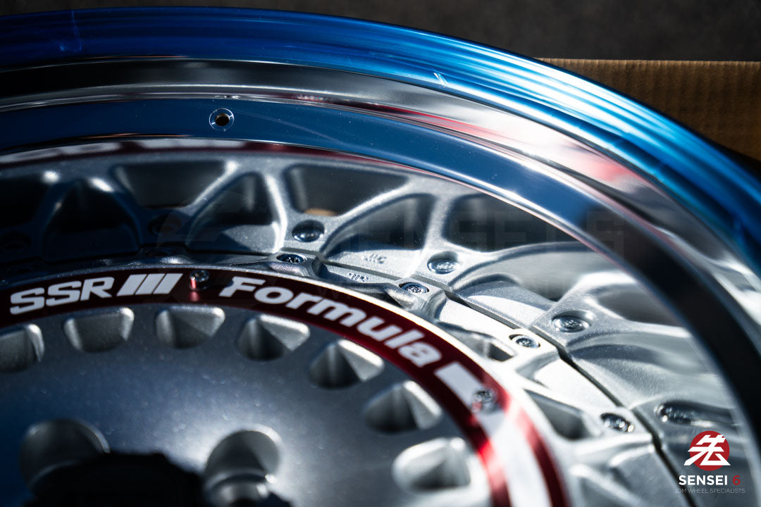 SSR Formula Aero Mesh / 18x9.5 +12, 18x10.5 +18 / 5x114.3 / FM Silver + Brushed Red Ring