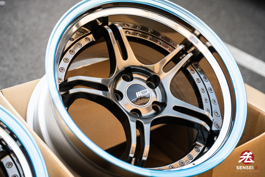 Trabajo VSKF# / 18x9.5 +14, 18x10.5 +15 / 5x114.3 / Gris claro plateado