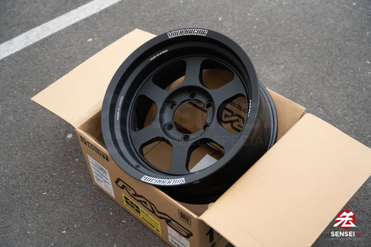 Volk TE37XT M-Spec / 17x8.5 -3 / 6x135 / Blast Black (BC)