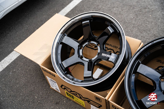 Volk TE37SB Tourer / 18x8.5 +22 / 6x139.7 / Black Rim DC (BD)