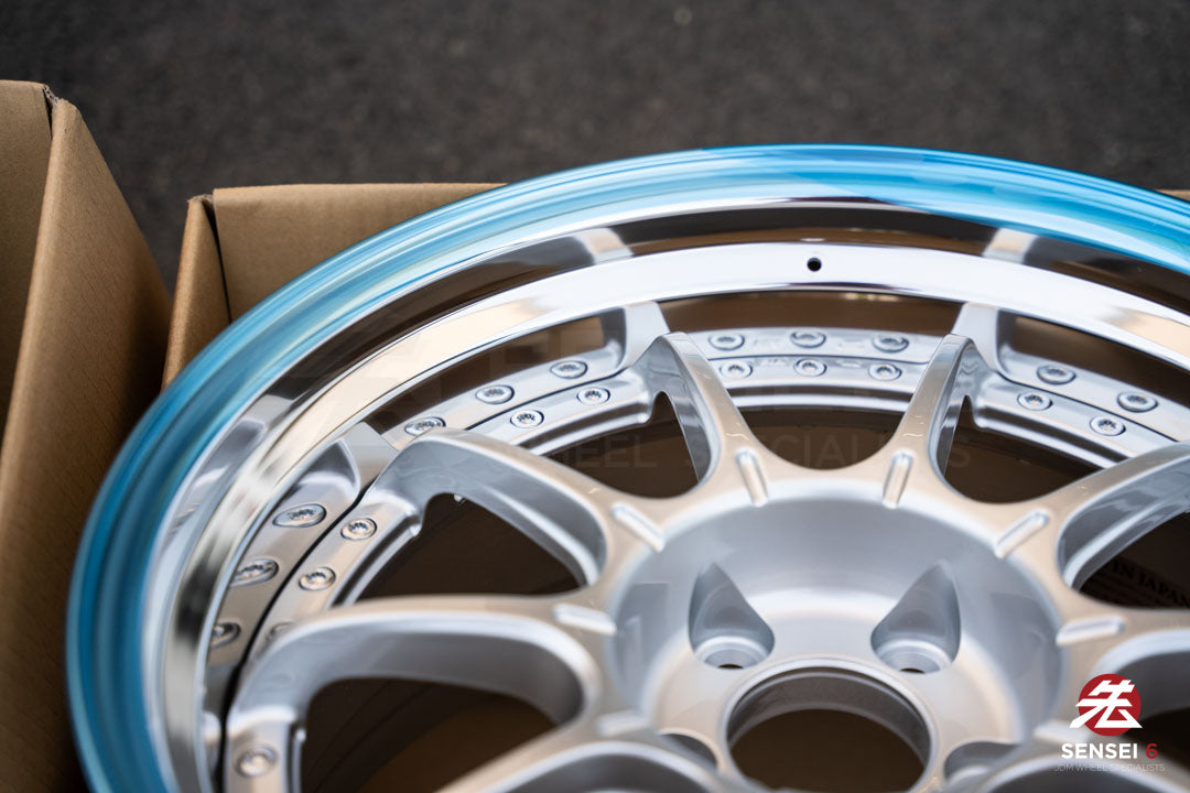 ワーク VSKF# / 18x9.5 +14、18x10.5 +15 / 5x114.3 / ライトグレーシルバー