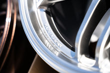 Load image into Gallery viewer, AME Tracer TM02 / 18x10 +25 / 5x120 / Hyper Silver (HS)