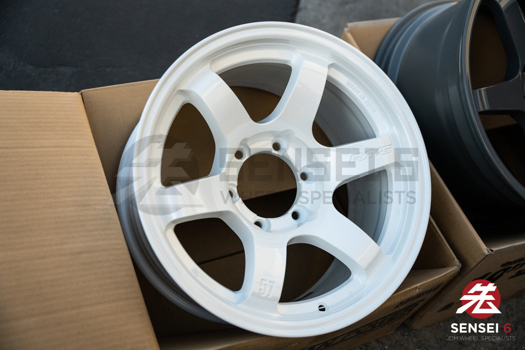Gram Lights 57DR-X / 17x8.5-10 / 6x139.7 / Cerámica blanca perla