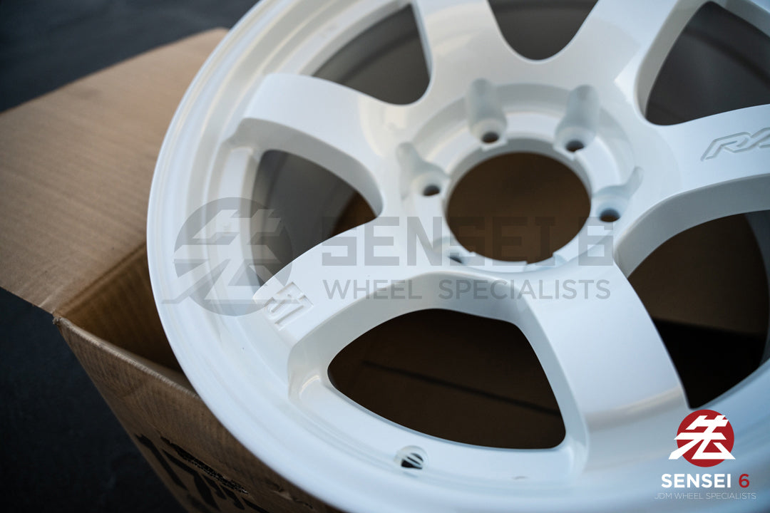 Gram Lights 57DR-X / 17x8.5-10 / 6x139.7 / Cerámica blanca perla