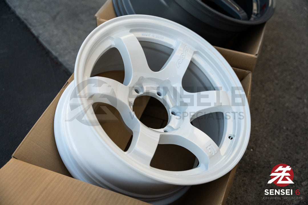Gram Lights 57DR-X / 17x8.5-10 / 6x139.7 / Cerámica blanca perla