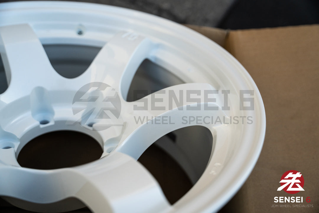 Gram Lights 57DR-X / 17x8.5-10 / 6x139.7 / Cerámica blanca perla