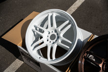 Load image into Gallery viewer, AME Tracer TM02 / 18x9.5 +37 / 5x120 / White