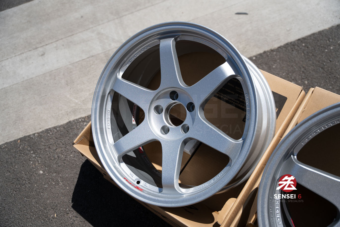 Volk TE37SL / 19x9.5 +22, 19x10.5 +35 / 5x112 / Diamond Silver (DS)