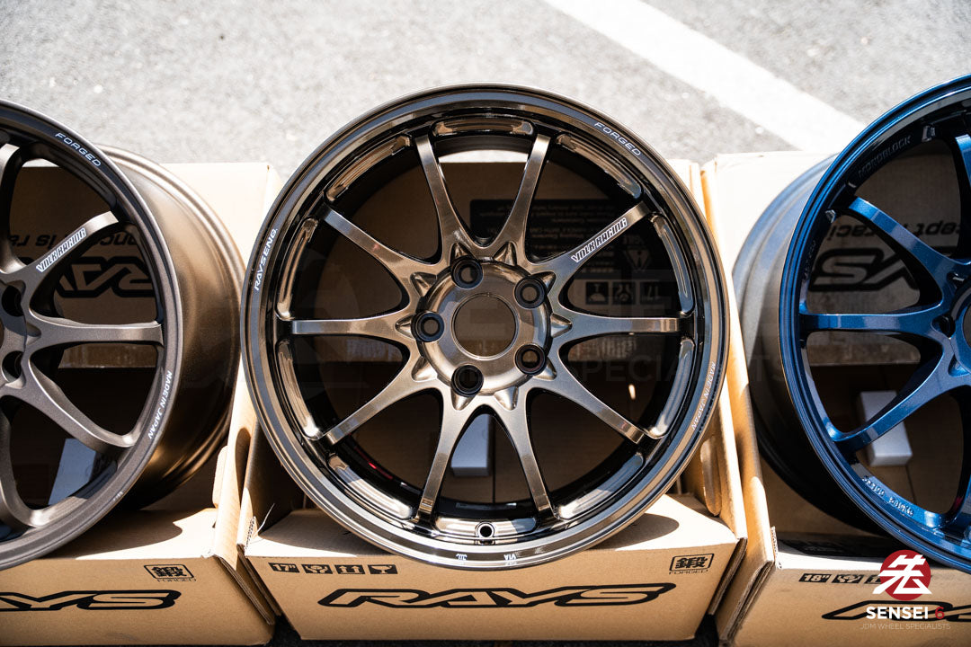 Volk CE28N-Plus / 17x10 +44 / 5x114.3 / Shining Bronze Metal (SZ)